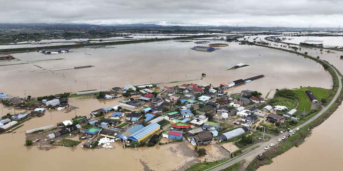 Quattro persone sono morte a causa di forti piogge e inondazioni in Corea del Sud